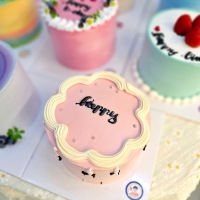 Bánh kem tone hồng siêu cute tặng người thương