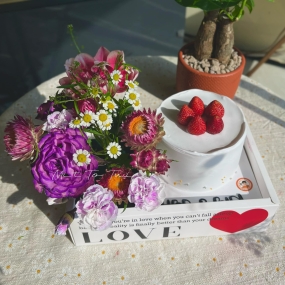 Set bánh và hoa tone trắng