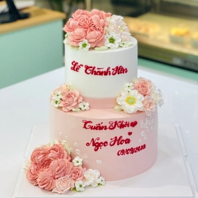 BÁNH CƯỚI 2 TẦNG KẾT HOA BẮT MẮT