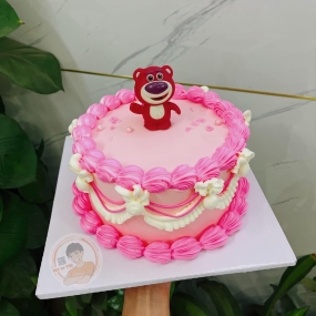 BÁNH KEM GẤU DÂU DỄ THƯƠNG CHO BÉ