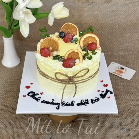 BÁNH KEM TRÁI CÂY CHO ĐỒNG NGHIỆP