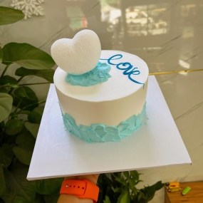 BÁNH KEM LOVE TONE XANH ĐẸP
