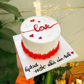 BÁNH KEM TẶNG BẠN GÁI ĐƠN GIẢN DỄ THƯƠNG