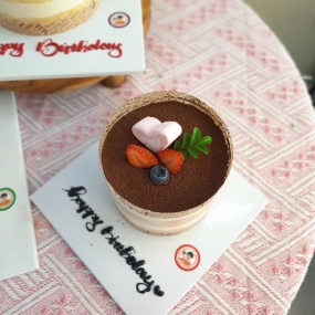Bánh tiramisu cute 